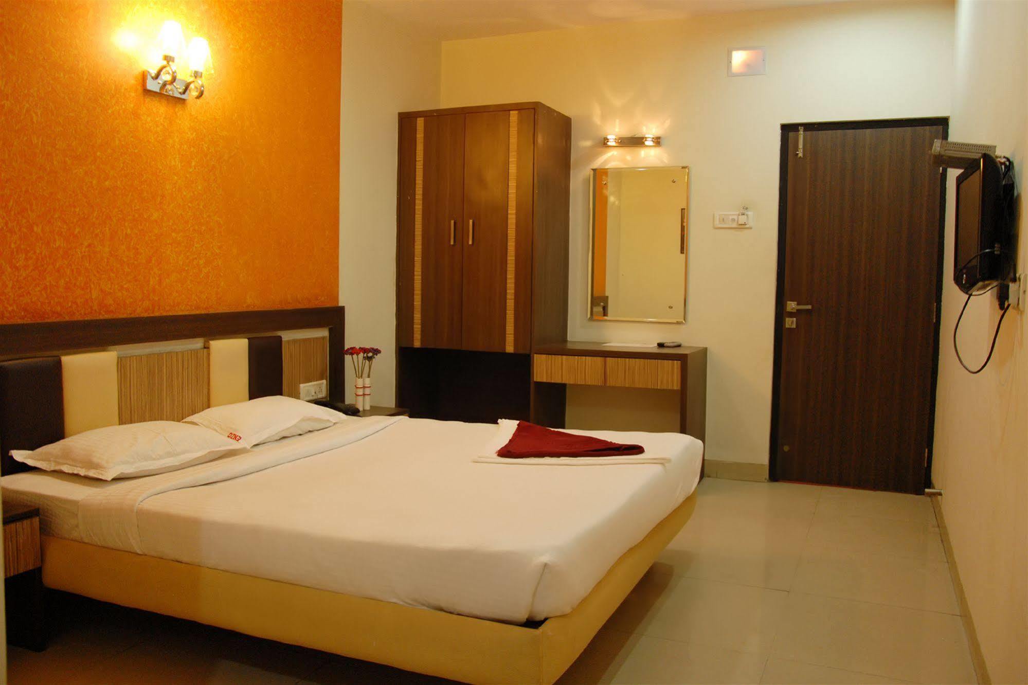 Hotel Enzo International Bangalore Exterior photo